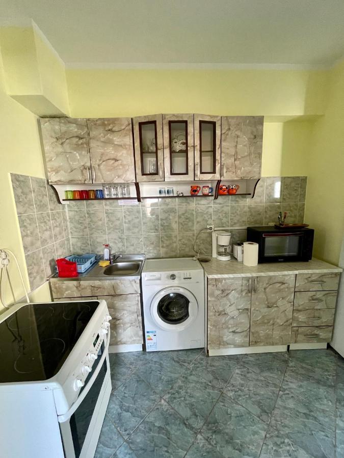 Luanaapartments #1 Otopeni Luaran gambar