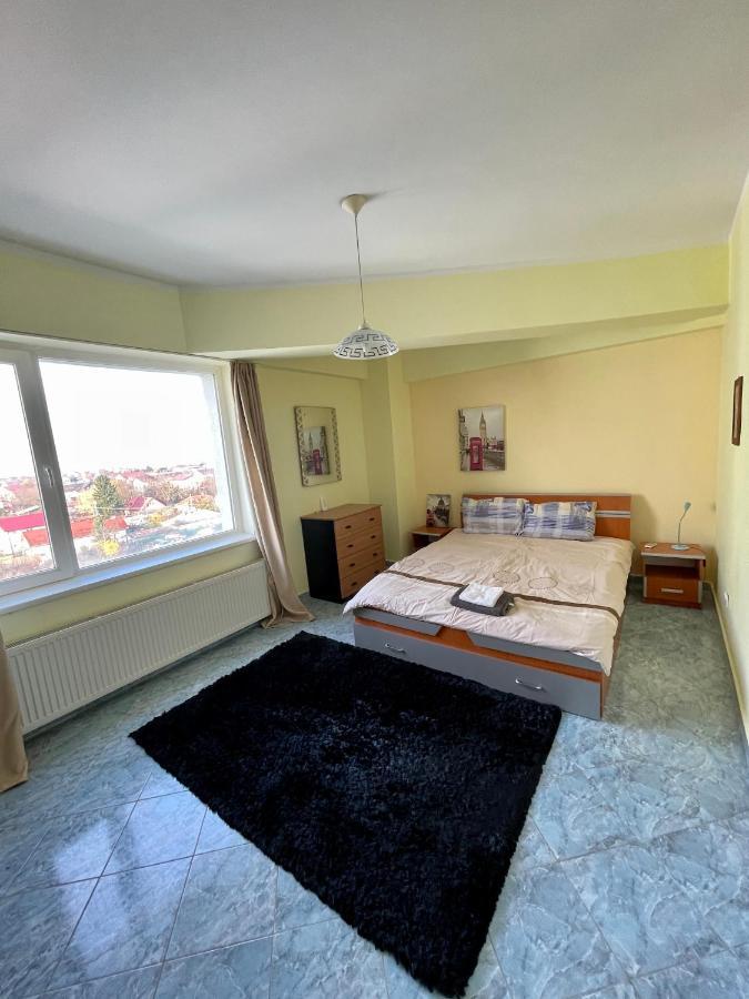 Luanaapartments #1 Otopeni Luaran gambar