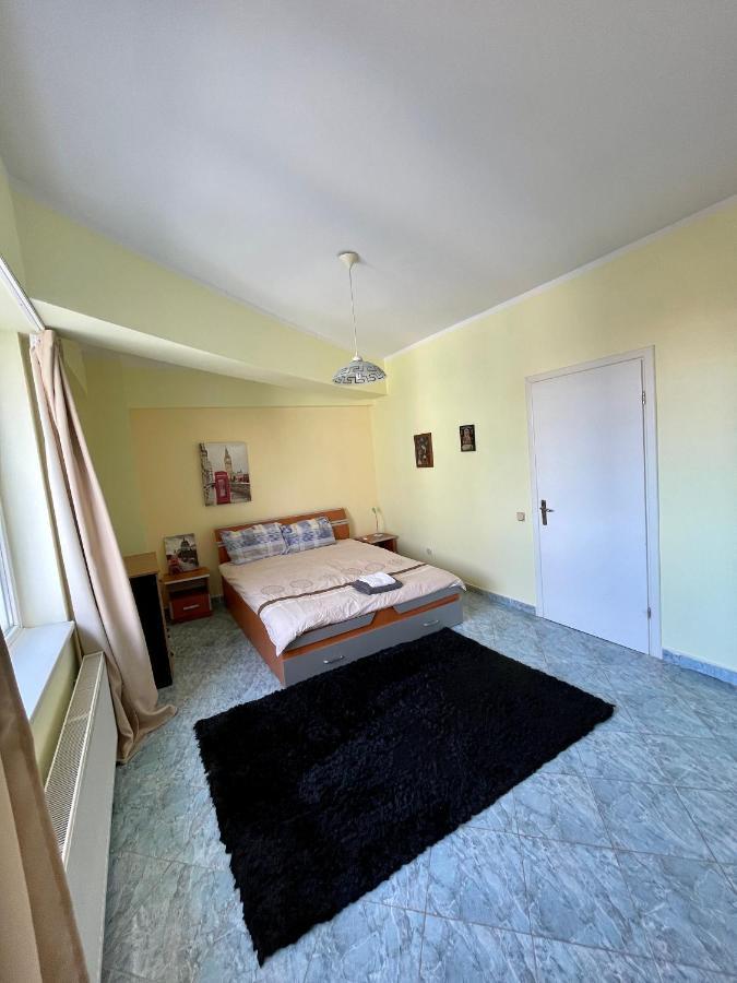 Luanaapartments #1 Otopeni Luaran gambar