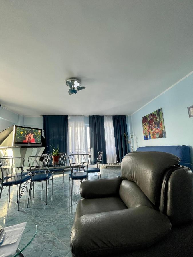 Luanaapartments #1 Otopeni Luaran gambar