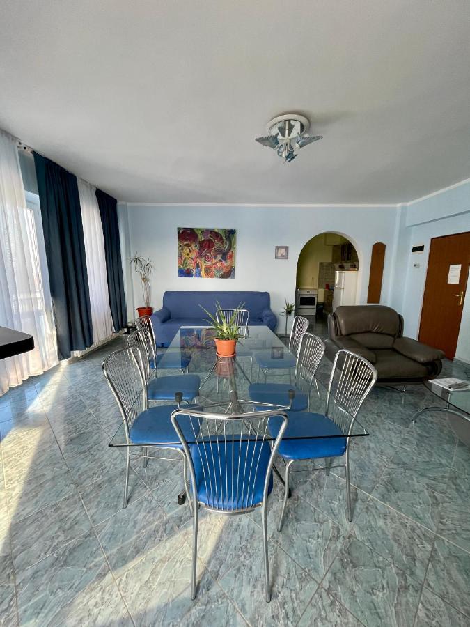 Luanaapartments #1 Otopeni Luaran gambar